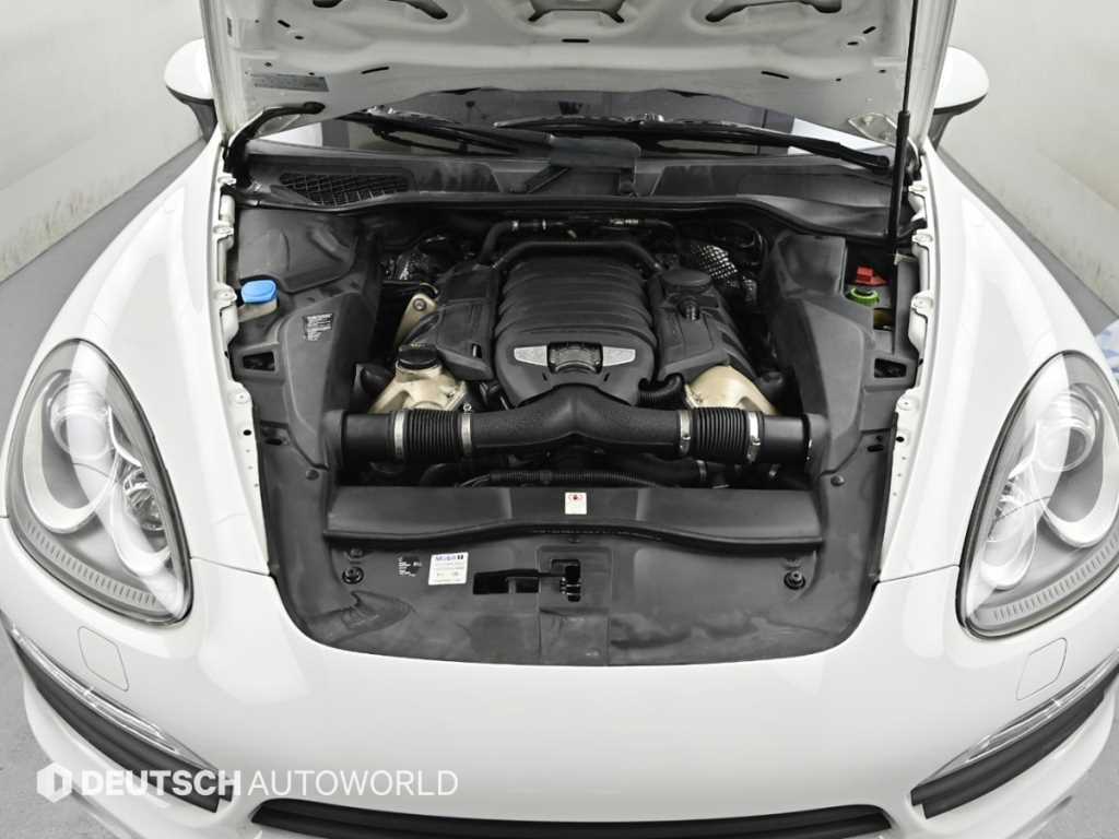 Porsche Cayenne — photo 06