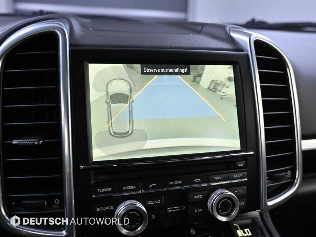 Porsche Cayenne — photo 15