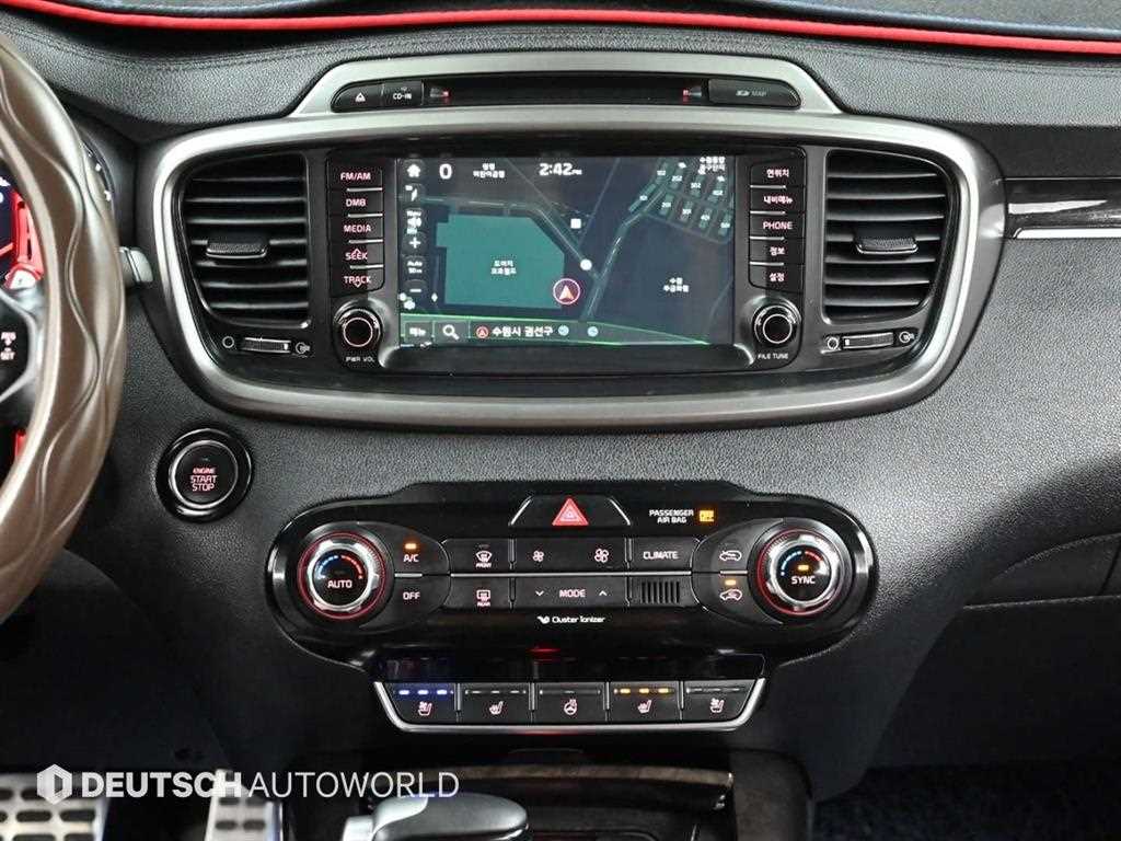 Kia Sorento — photo 14