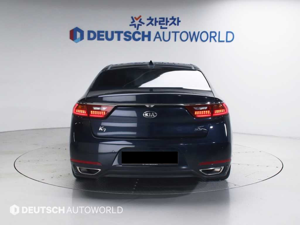 Kia K7 — photo 04