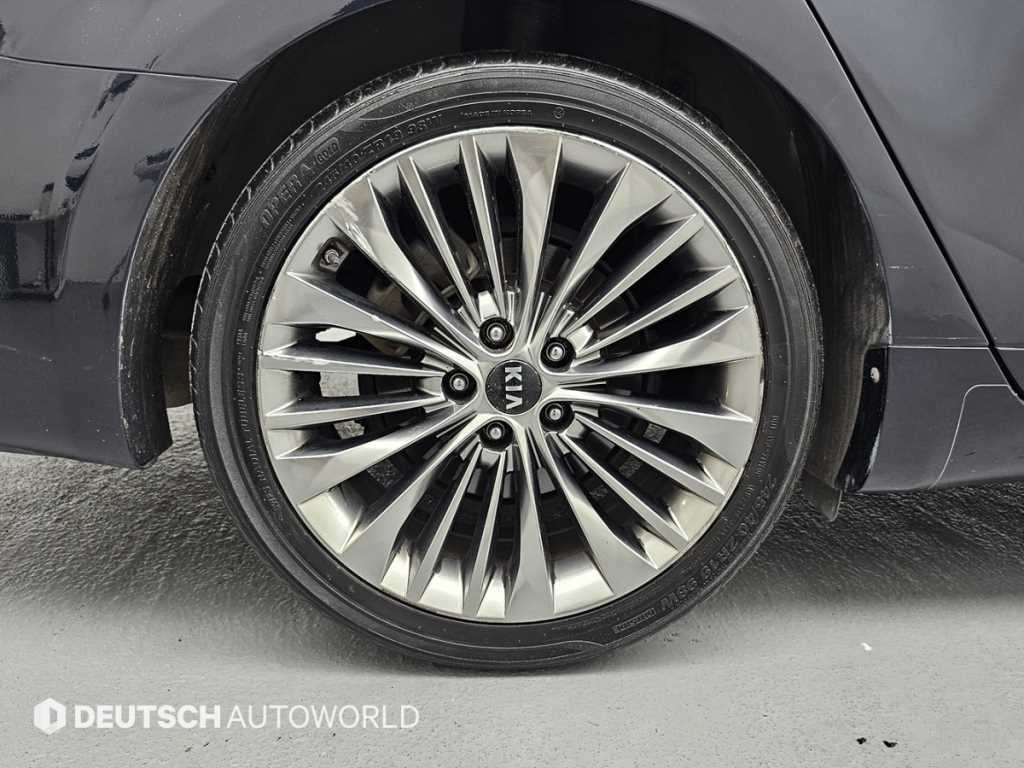 Kia K7 — photo 05