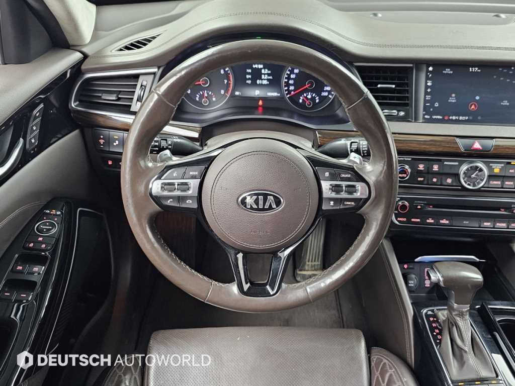 Kia K7 — photo 13