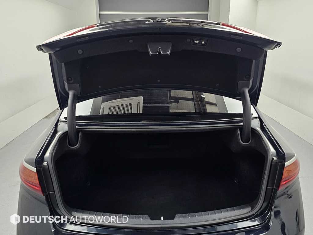 Kia K7 — photo 19