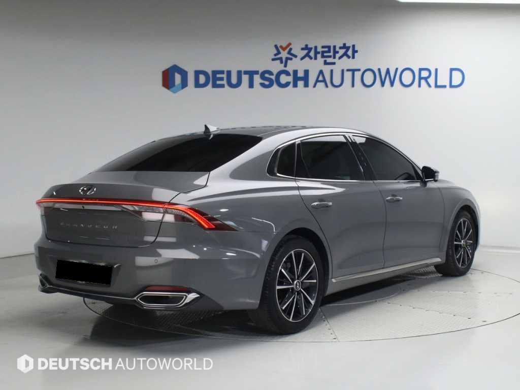Hyundai Grandeur — photo 02