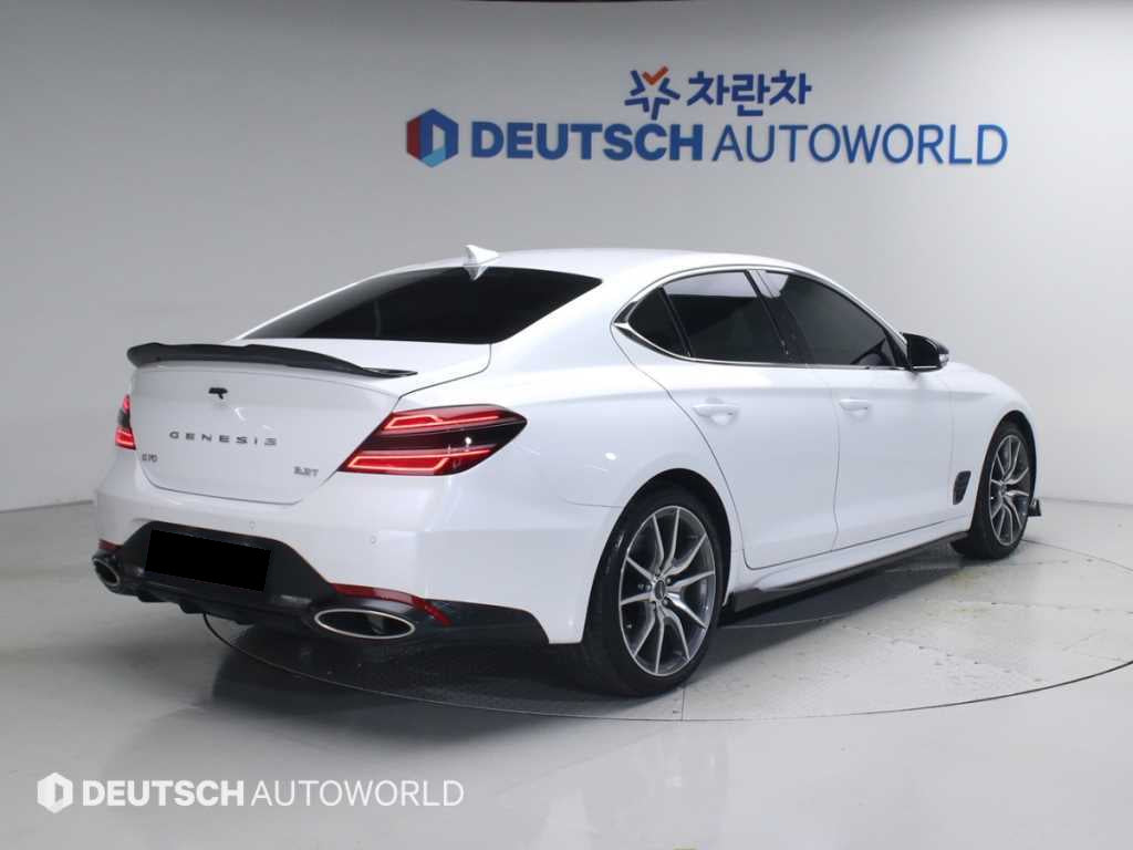 Genesis G70 — photo 02