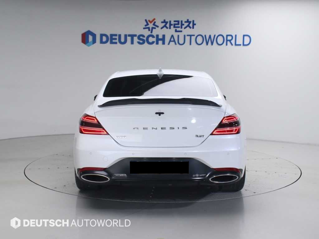 Genesis G70 — photo 04