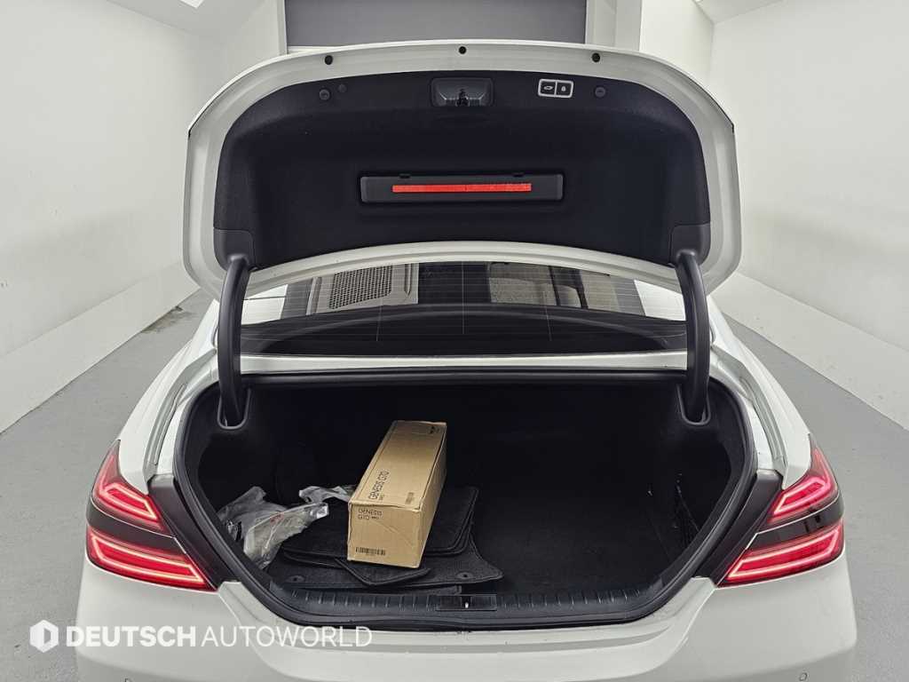 Genesis G70 — photo 19