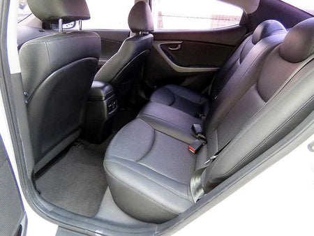Hyundai Avante — photo 06