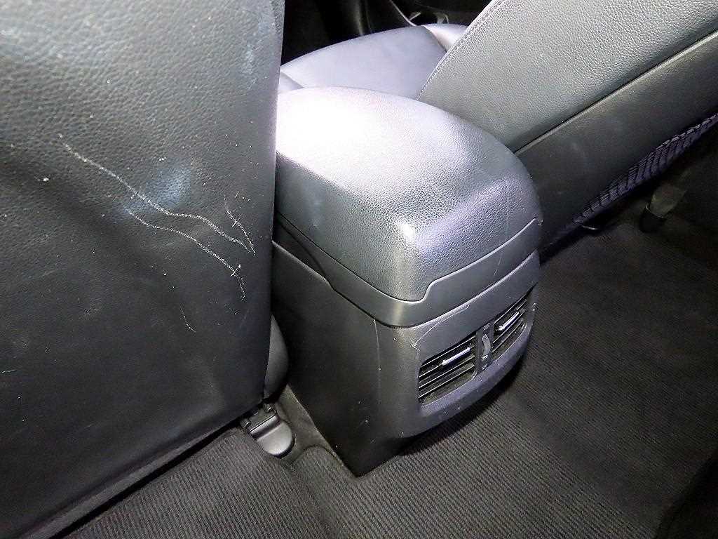 Hyundai Avante — photo 17