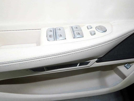 BMW 7-Series — photo 13
