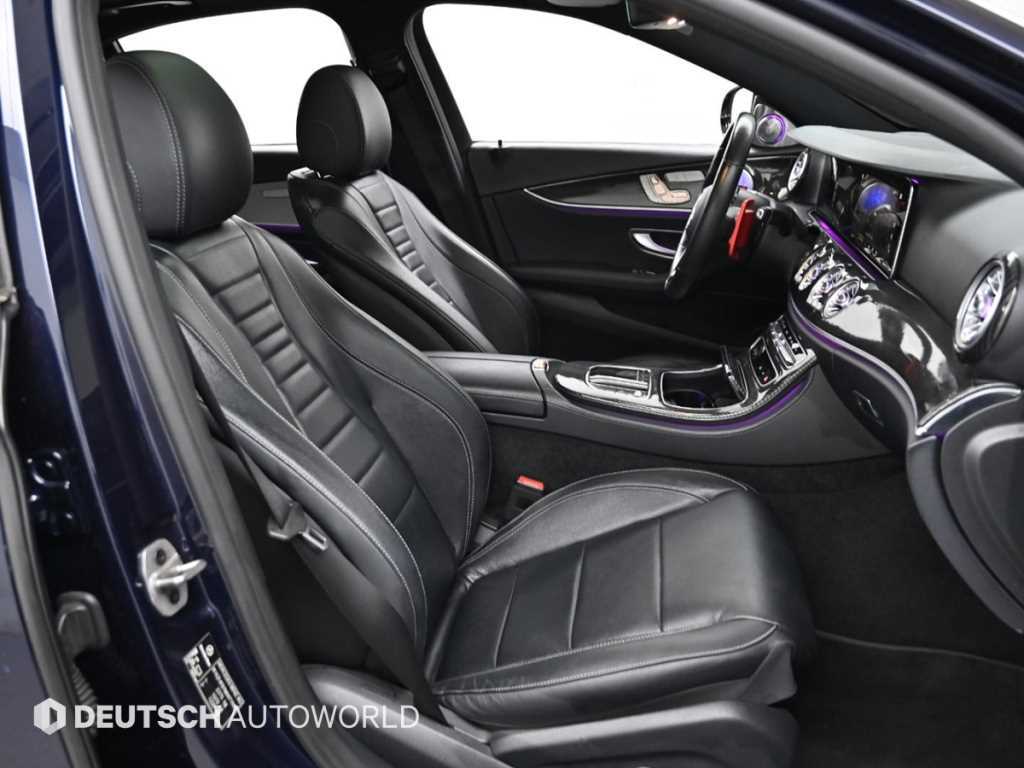 Mercedes-Benz E-Class — photo 10