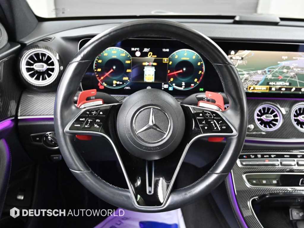 Mercedes-Benz E-Class — photo 13