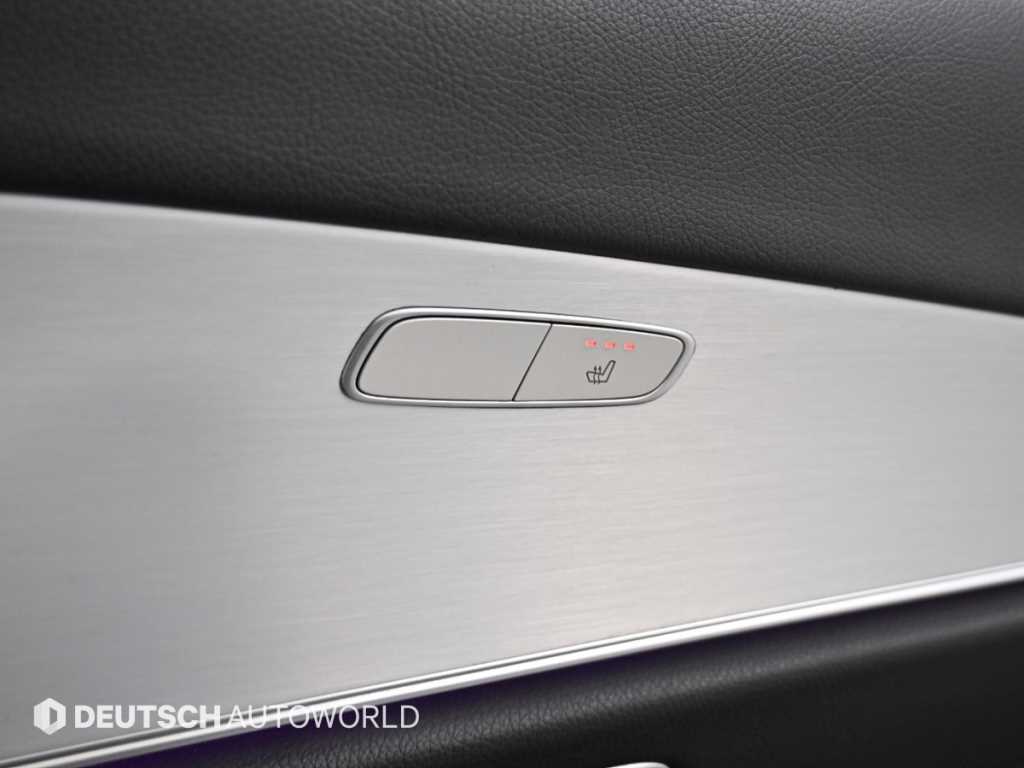 Mercedes-Benz E-Class — photo 16