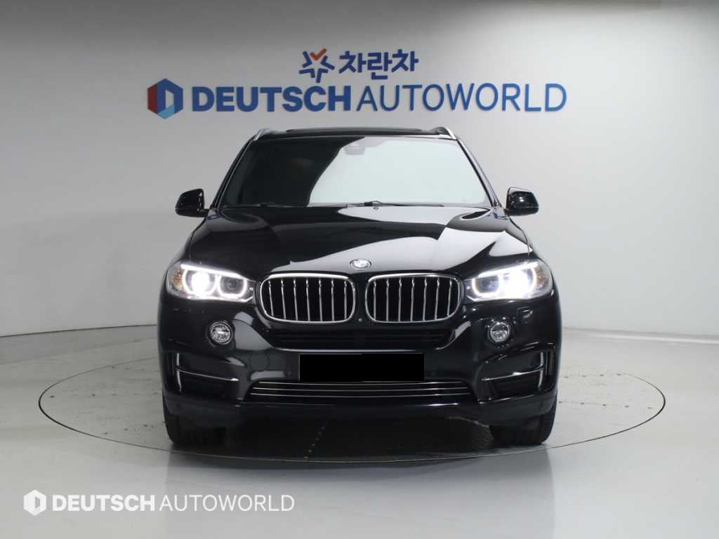 BMW X5 — photo 03