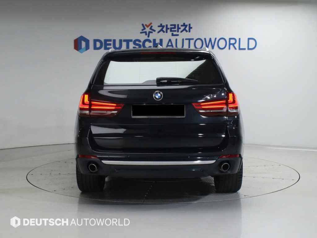 BMW X5 — photo 04