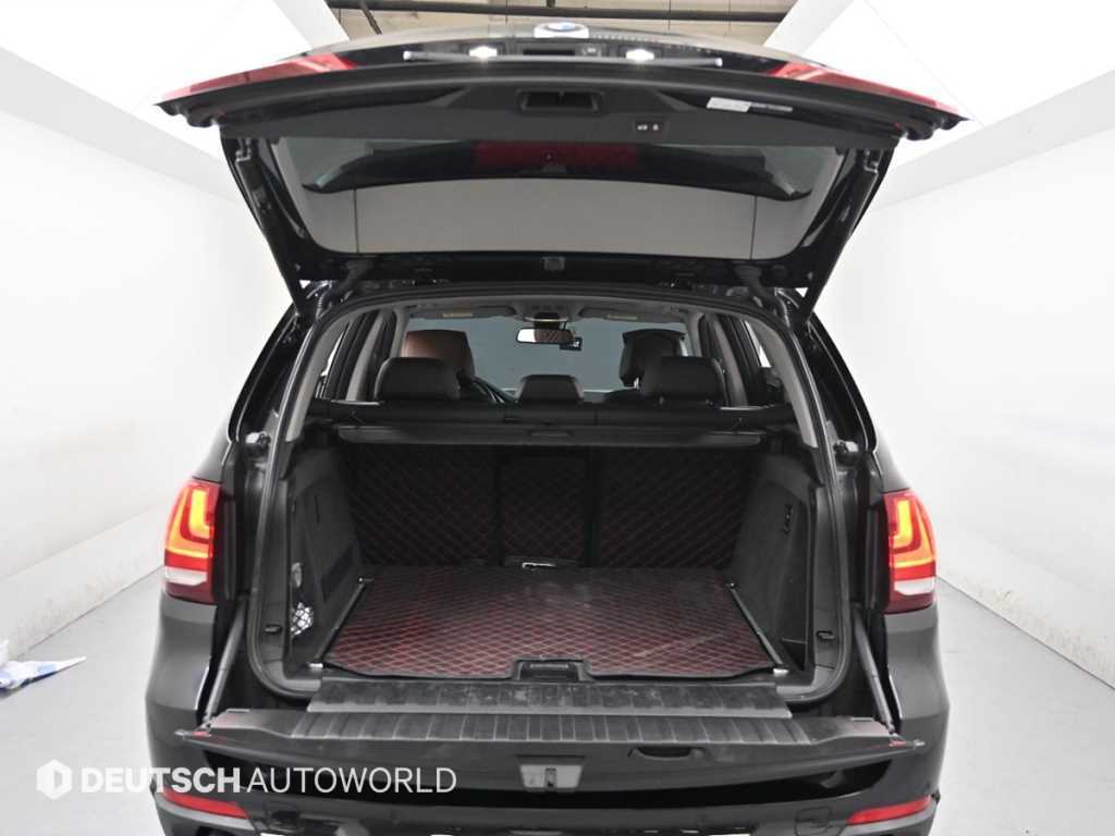 BMW X5 — photo 05