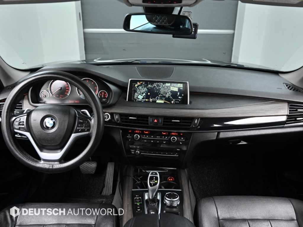 BMW X5 — photo 08