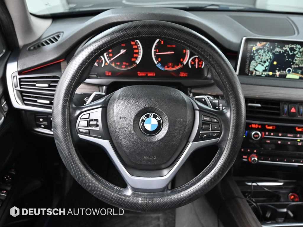 BMW X5 — photo 14