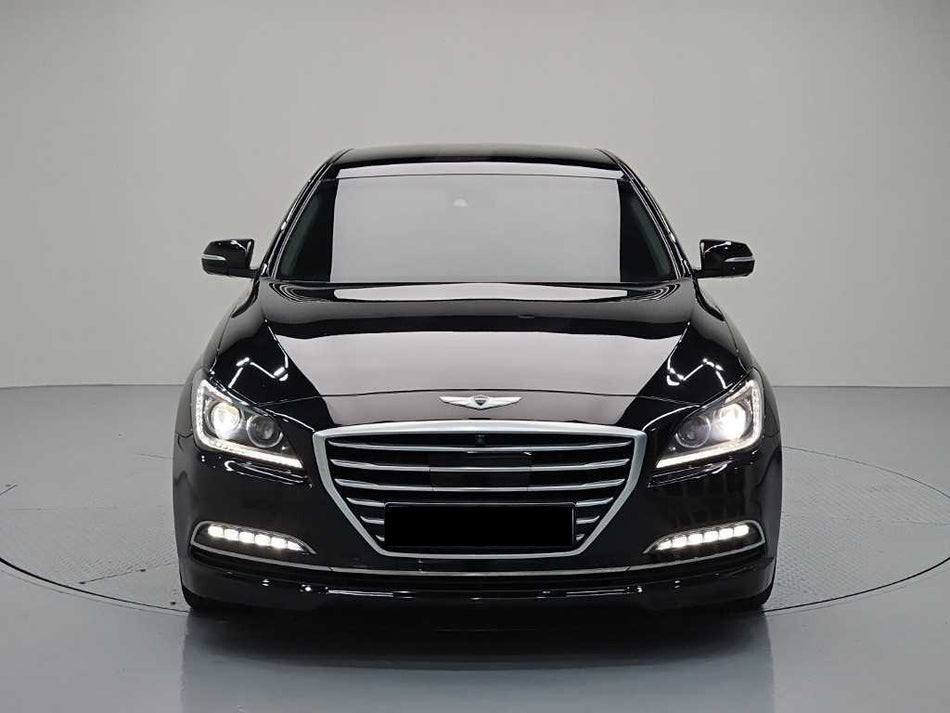 Hyundai Genesis — photo 02