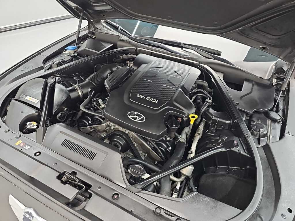 Hyundai Genesis — photo 05