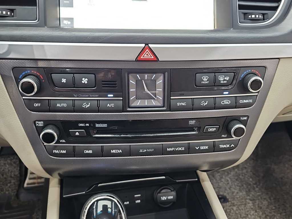 Hyundai Genesis — photo 10
