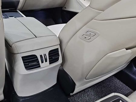 Hyundai Genesis — photo 14