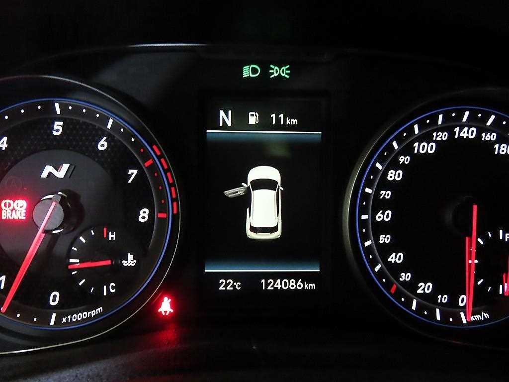 Hyundai Veloster — photo 09