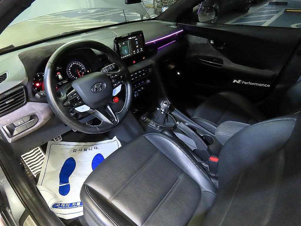 Hyundai Veloster — photo 10