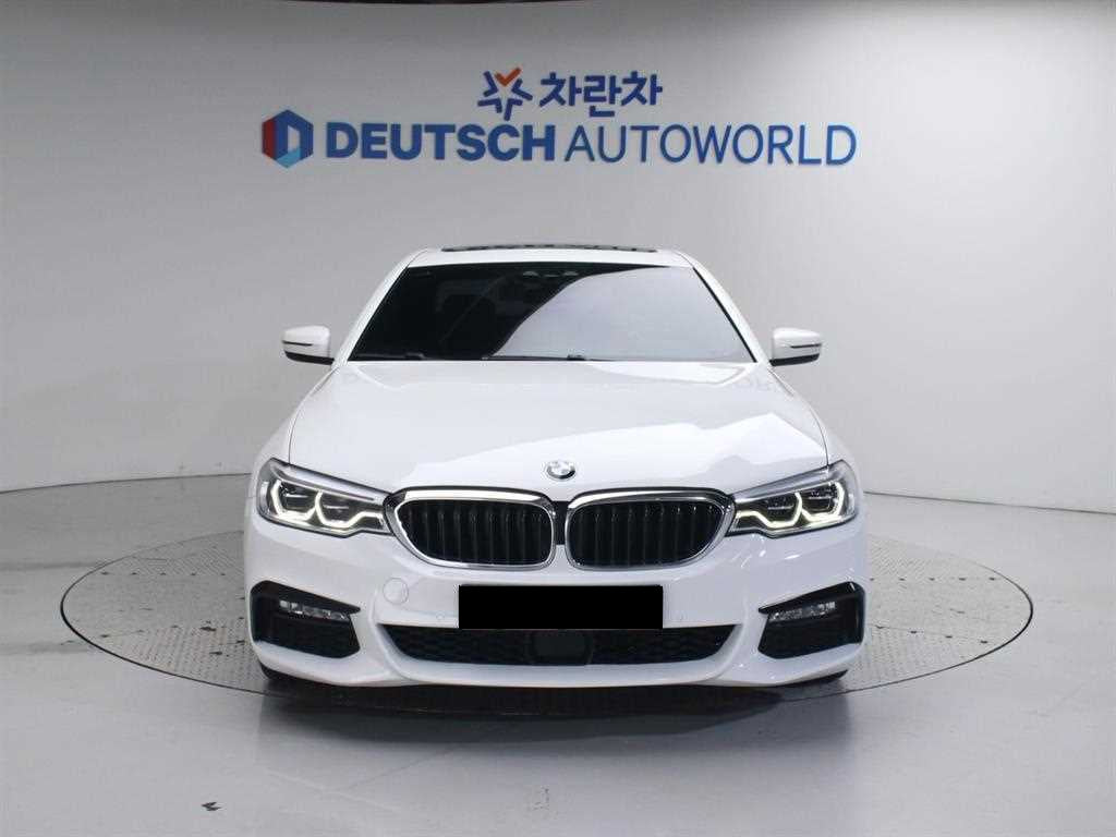 BMW 5-Series — photo 03