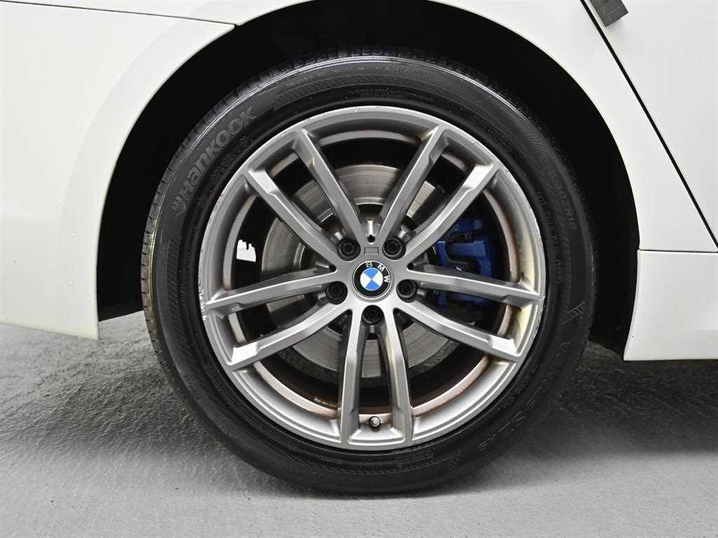 BMW 5-Series — photo 05