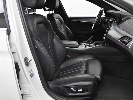 BMW 5-Series — photo 09