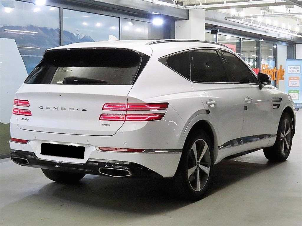 Genesis GV80 — photo 04