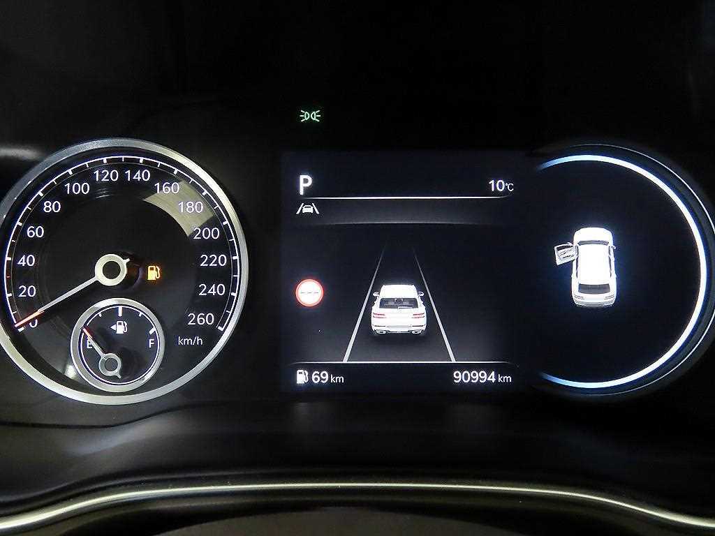 Genesis GV80 — photo 09
