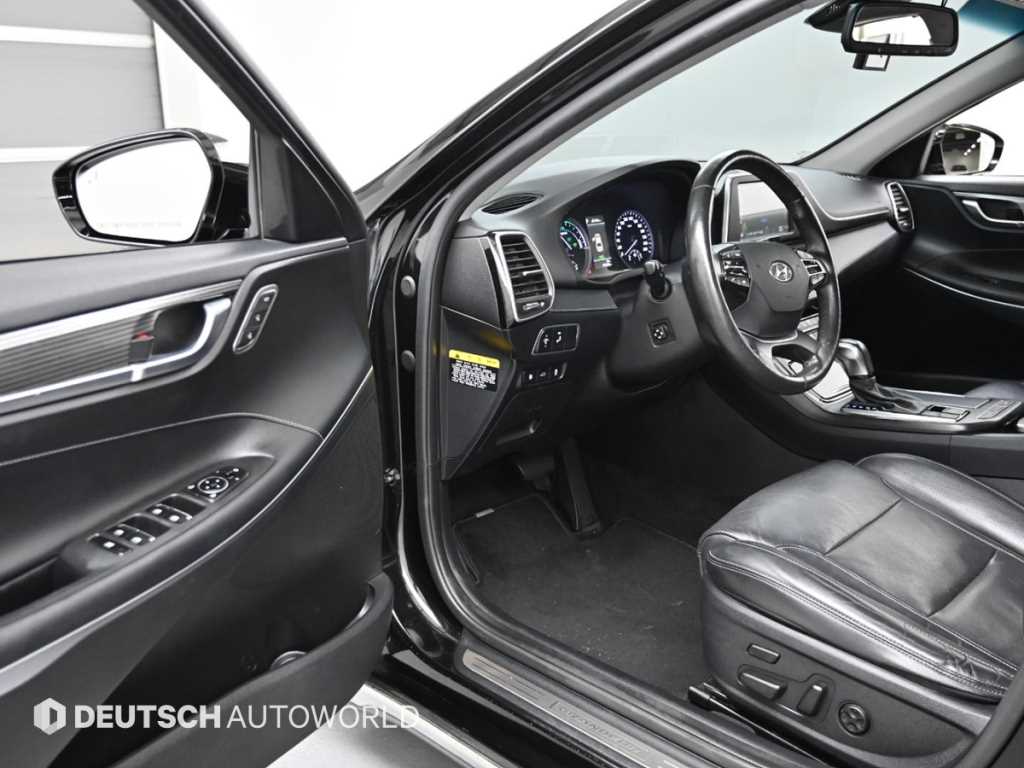 Hyundai Grandeur — photo 11