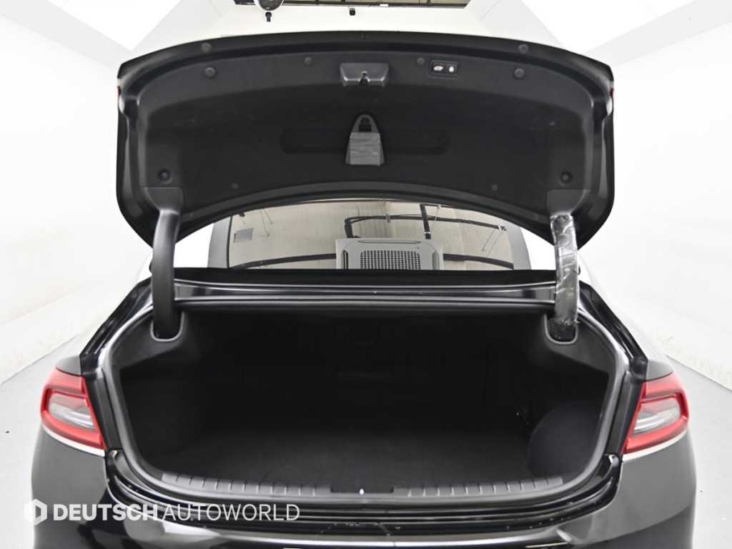 Hyundai Grandeur — photo 19