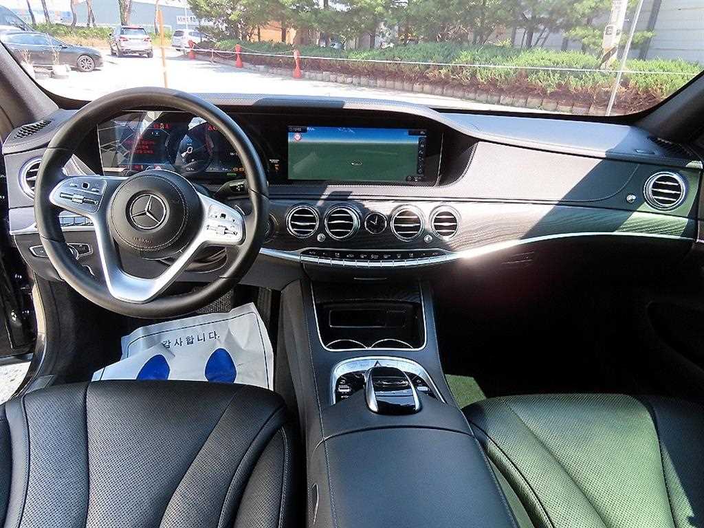 Mercedes-Benz S-Class — photo 07