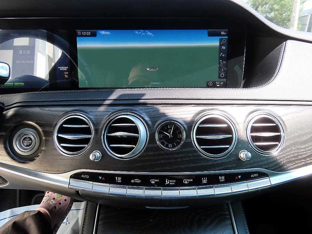 Mercedes-Benz S-Class — photo 15