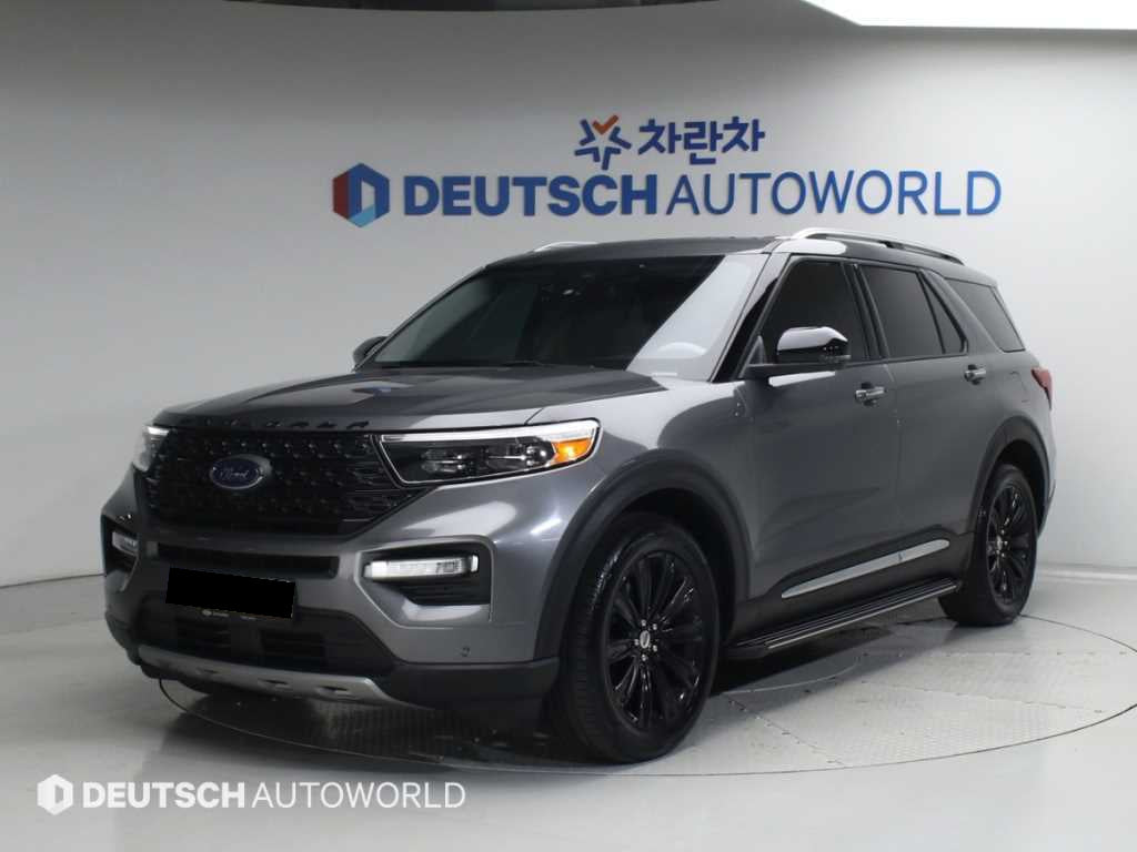 Ford Explorer — photo 01