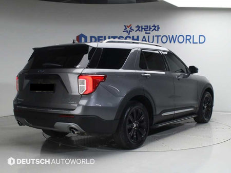 Ford Explorer — photo 02