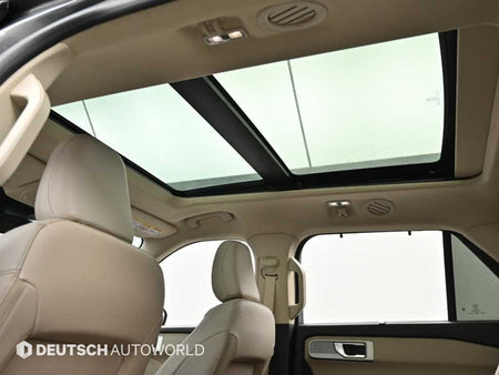 Ford Explorer — photo 18
