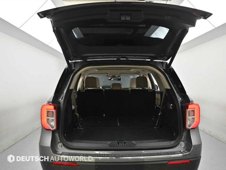 Ford Explorer — photo 19