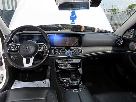 Mercedes-Benz E-Class — photo 07