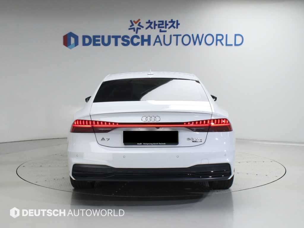 Audi A7 — photo 04