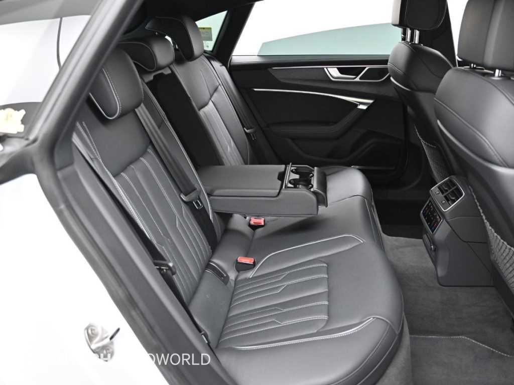 Audi A7 — photo 12