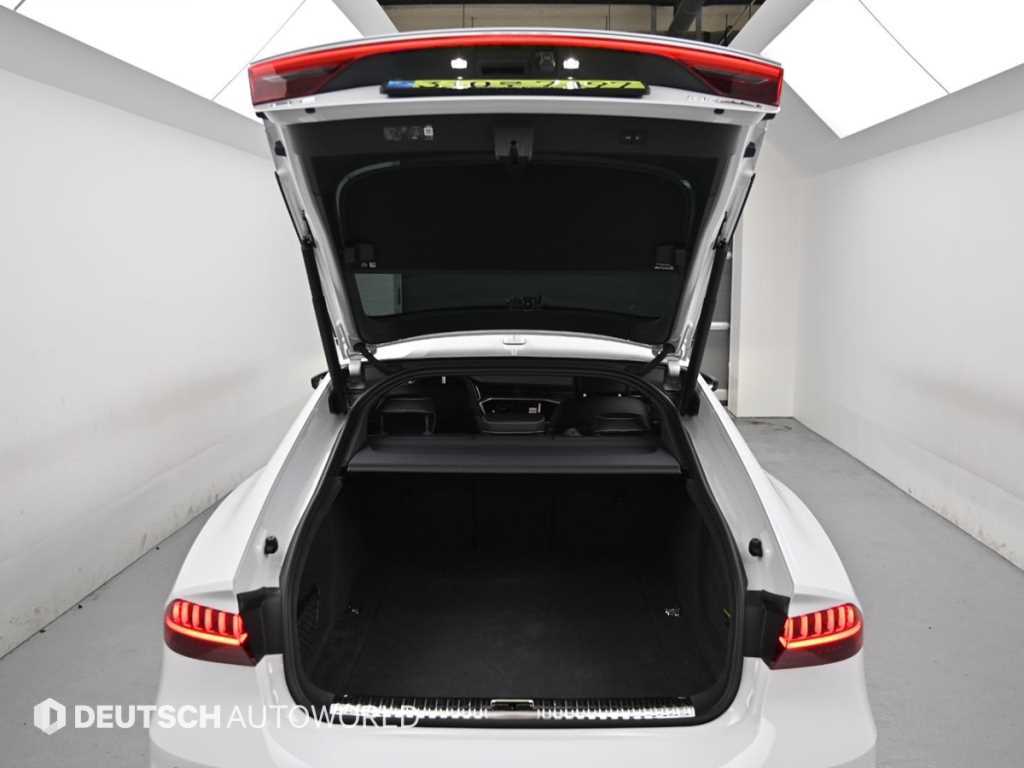 Audi A7 — photo 19