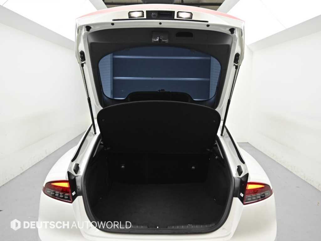 Kia Stinger — photo 19