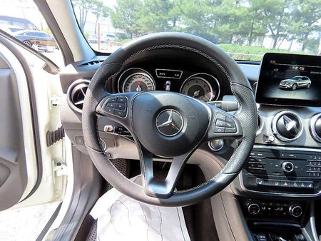Mercedes-Benz GLA-Class — photo 08