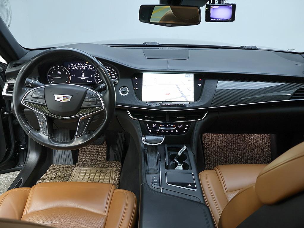 Cadillac CT6 — photo 05