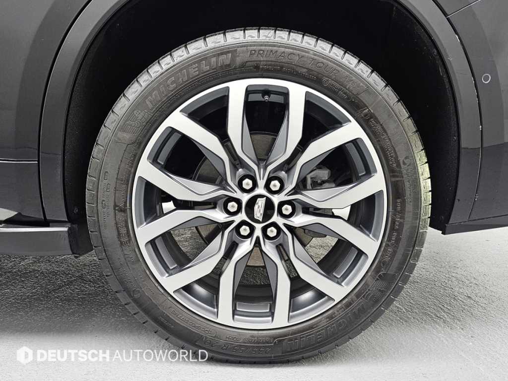 Cadillac XT6 — photo 05
