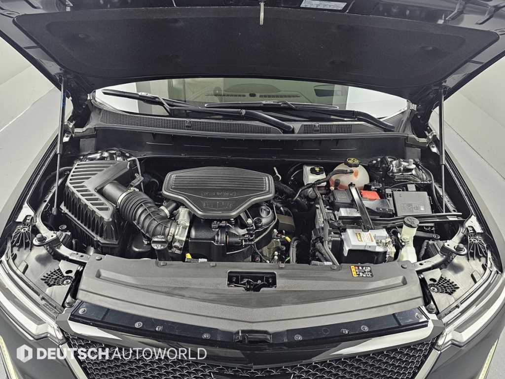 Cadillac XT6 — photo 06
